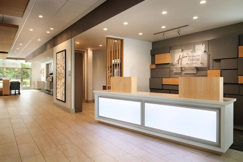 Holiday Inn Express & Suites - Painesville - Concord By Ihg Exterior foto